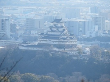 八丈岩山から見た姫路城