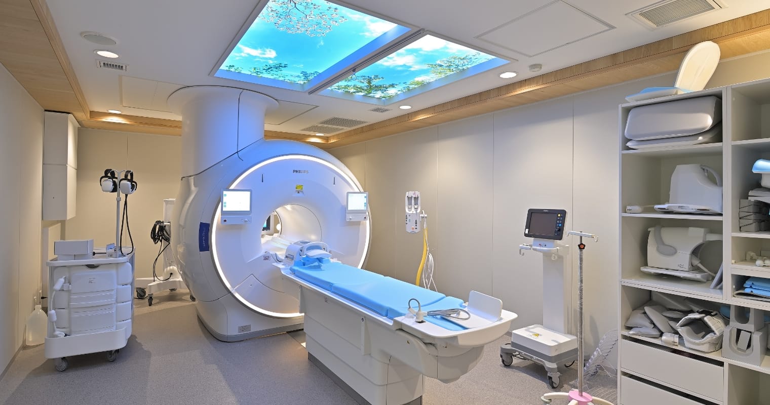 超伝導MRI装置（3テスラMRI装置）